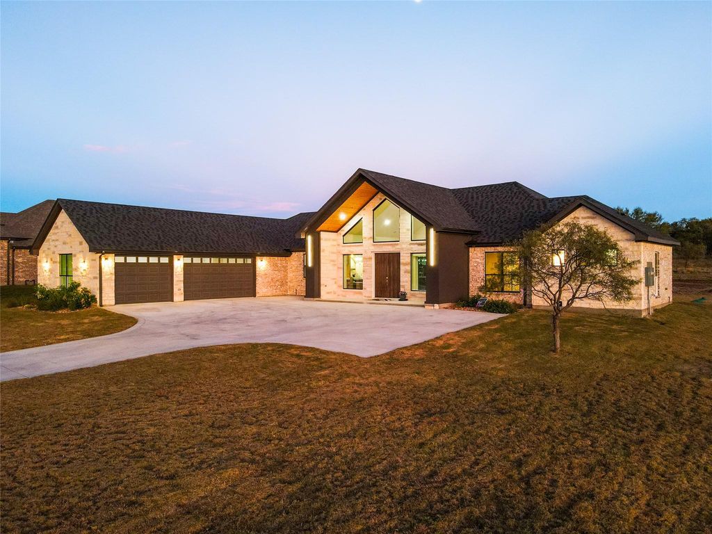 549 County Road 3152, Kempner, TX 76539