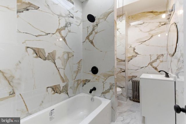 7233 W CHESTER PIKE, Upper Darby, PA 19082