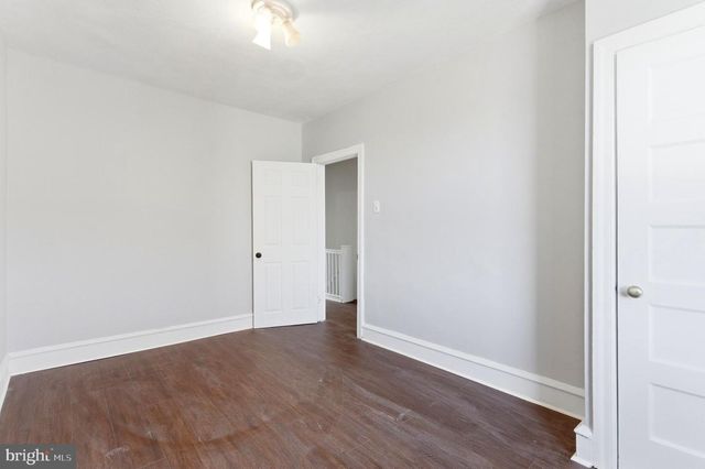 7233 W CHESTER PIKE, Upper Darby, PA 19082