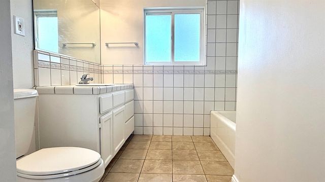 2335 N Douty Street, Hanford, CA 93230