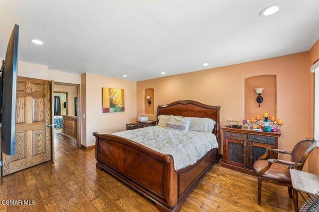2526 Glenhurst Court, Simi Valley, CA 93063