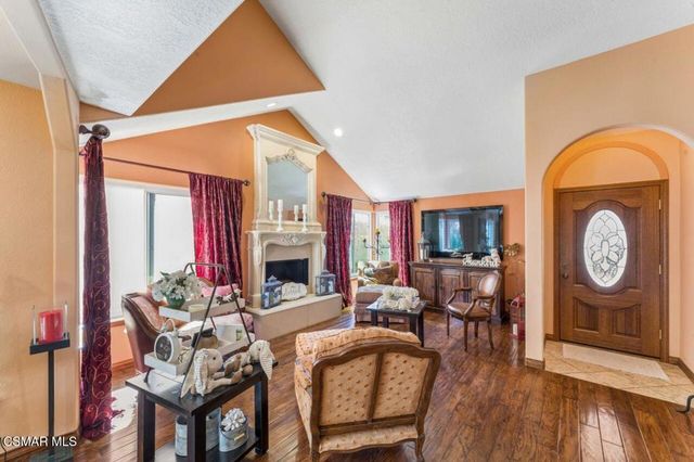 2526 Glenhurst Court, Simi Valley, CA 93063