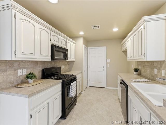11268 S 276th East Avenue, Coweta, OK 74429