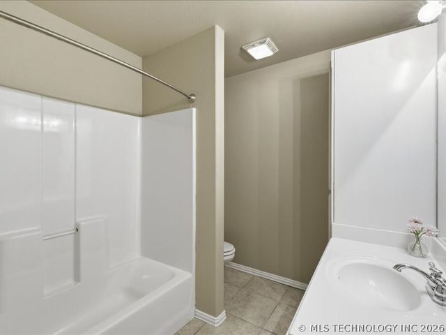 11268 S 276th East Avenue, Coweta, OK 74429