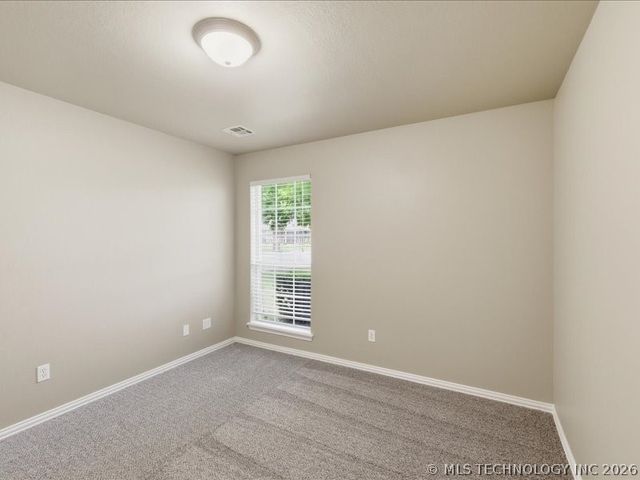 11268 S 276th East Avenue, Coweta, OK 74429