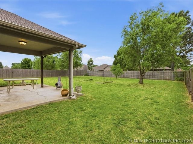 11268 S 276th East Avenue, Coweta, OK 74429