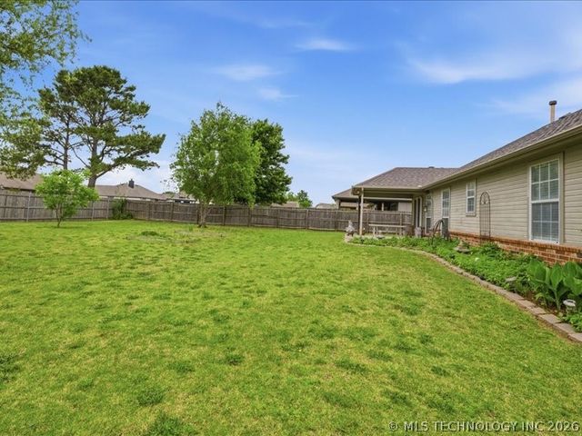 11268 S 276th East Avenue, Coweta, OK 74429