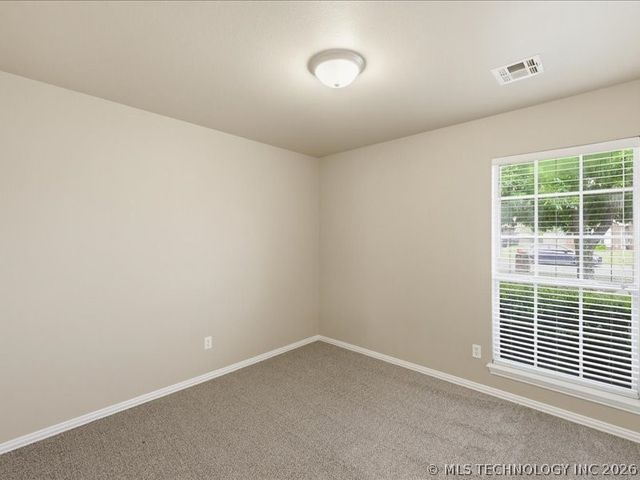 11268 S 276th East Avenue, Coweta, OK 74429