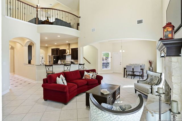 113 Misty Dawn, Castroville, TX 78009