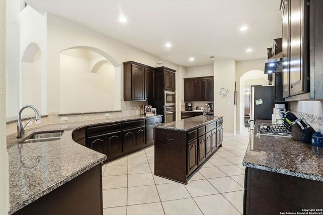 113 Misty Dawn, Castroville, TX 78009