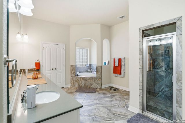 113 Misty Dawn, Castroville, TX 78009