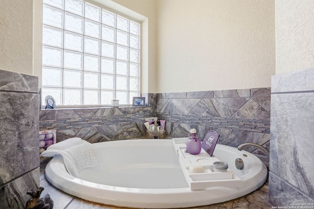 113 Misty Dawn, Castroville, TX 78009