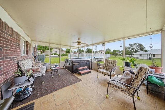 109 Morningside CIR, Hutto, TX 78634