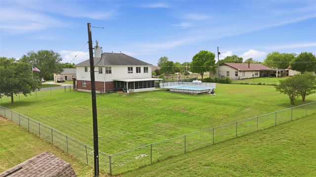 109 Morningside CIR, Hutto, TX 78634