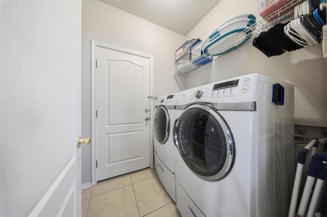 109 Morningside CIR, Hutto, TX 78634