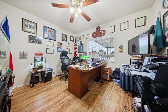 109 Morningside CIR, Hutto, TX 78634