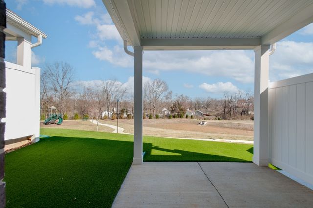 7133 Mapleside Ln, Fairview, TN 37062