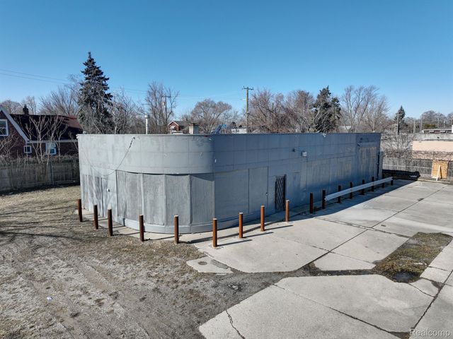 10301 WHITTIER Street, Detroit, MI 48224