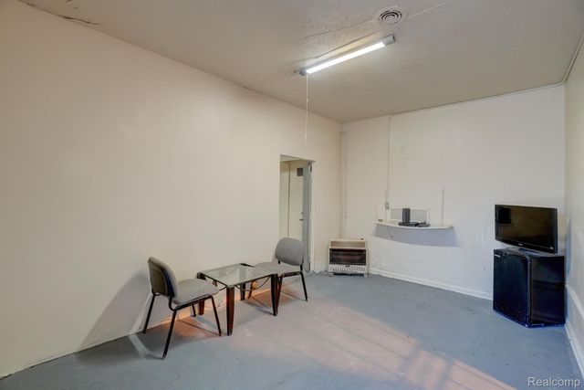 10301 WHITTIER Street, Detroit, MI 48224