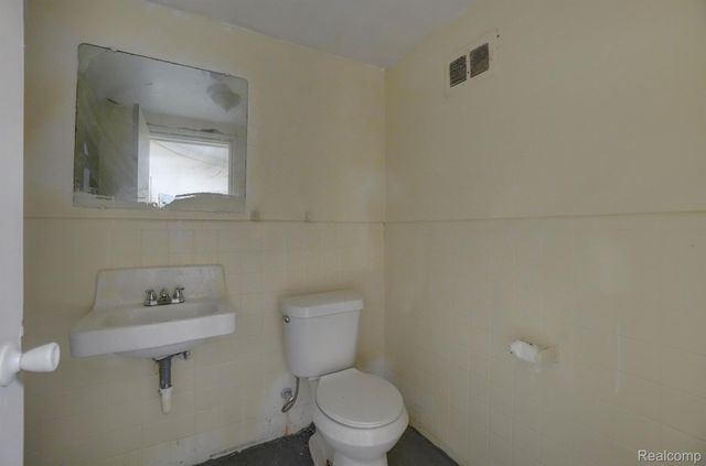 10301 WHITTIER Street, Detroit, MI 48224