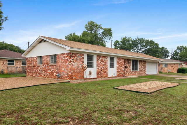 937 Patricia Street, Irving, TX 75060