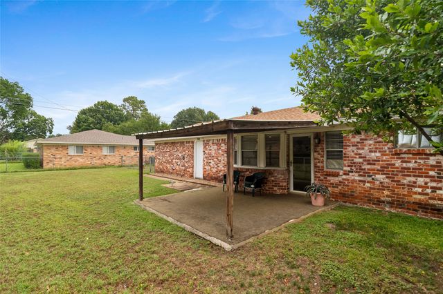 937 Patricia Street, Irving, TX 75060