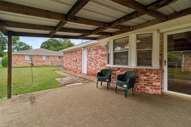 937 Patricia Street, Irving, TX 75060