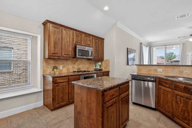 1013 Somerset Circle, Forney, TX 75126