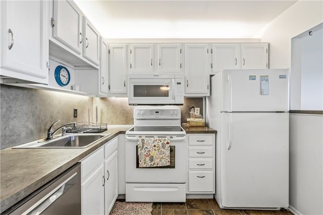 29 Pine Arbor Lane 204, Vero Beach, FL 32962