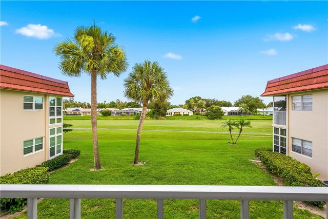 29 Pine Arbor Lane 204, Vero Beach, FL 32962