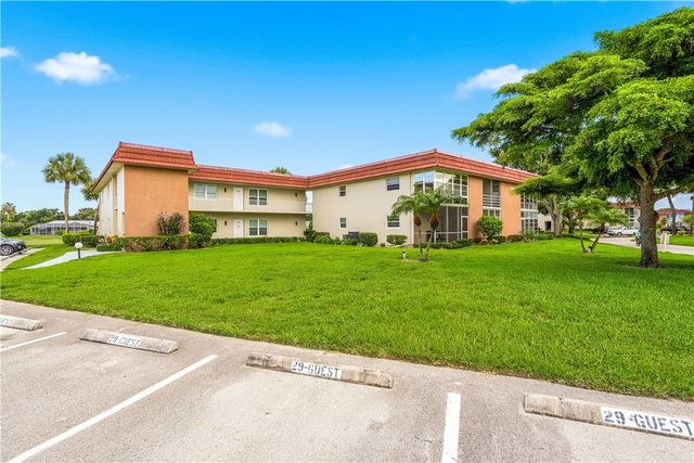 29 Pine Arbor Lane 204, Vero Beach, FL 32962