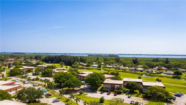 29 Pine Arbor Lane 204, Vero Beach, FL 32962