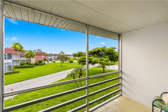 29 Pine Arbor Lane 204, Vero Beach, FL 32962