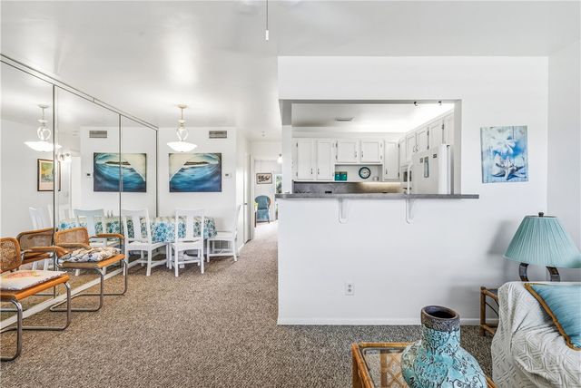 29 Pine Arbor Lane 204, Vero Beach, FL 32962