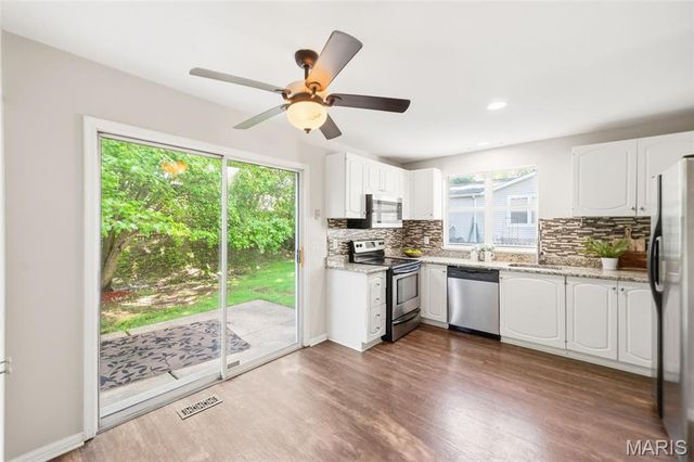 1316 Whispering Ridge Lane, St Peters, MO 63376