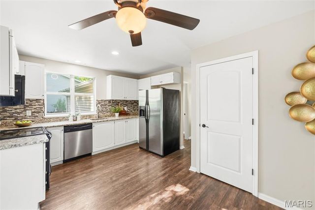 1316 Whispering Ridge Lane, St Peters, MO 63376