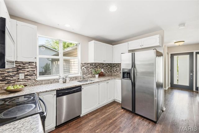 1316 Whispering Ridge Lane, St Peters, MO 63376