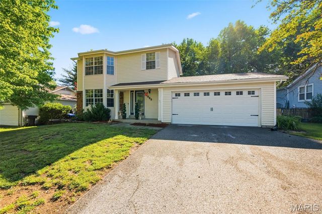1316 Whispering Ridge Lane, St Peters, MO 63376