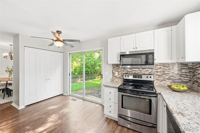 1316 Whispering Ridge Lane, St Peters, MO 63376