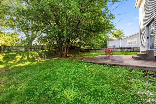 1316 Whispering Ridge Lane, St Peters, MO 63376