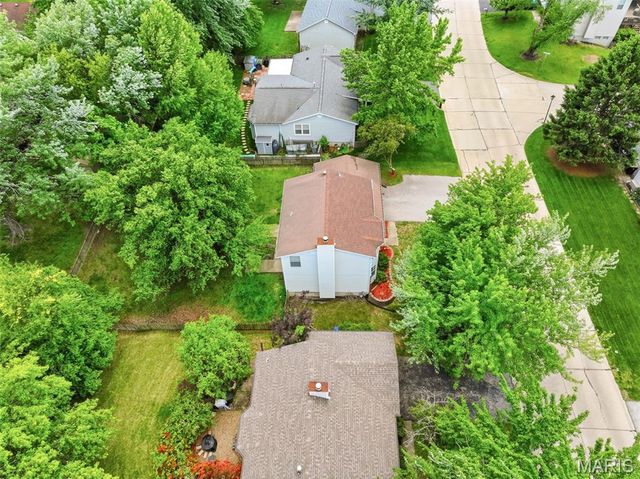 1316 Whispering Ridge Lane, St Peters, MO 63376