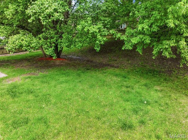 1316 Whispering Ridge Lane, St Peters, MO 63376