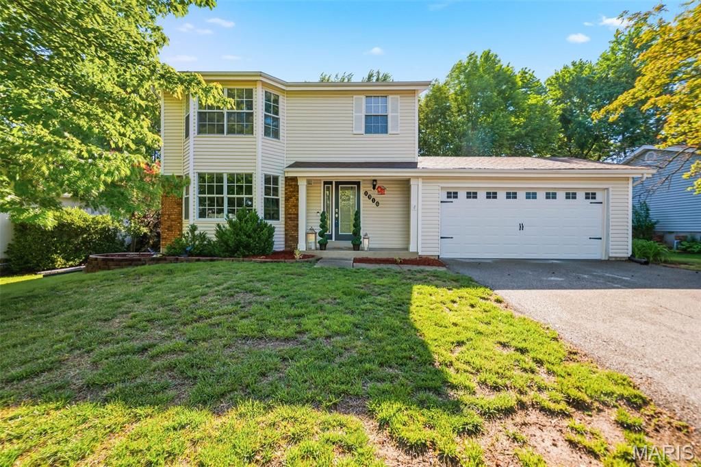1316 Whispering Ridge Lane, St Peters, MO 63376