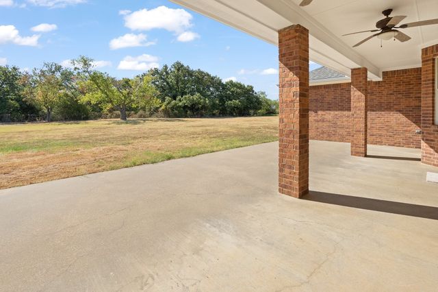 2521 Pecan Springs Road, Cleburne, TX 76031