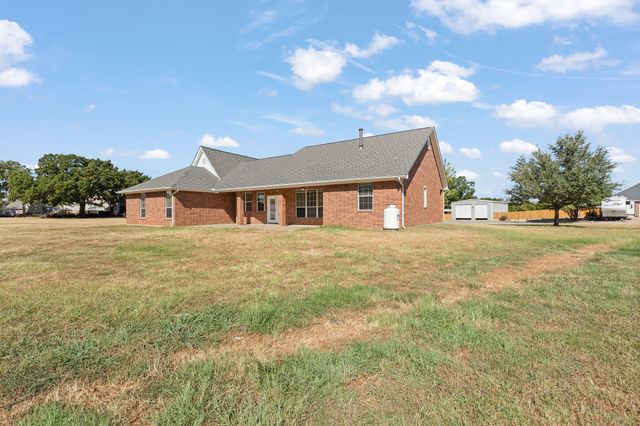 2521 Pecan Springs Road, Cleburne, TX 76031