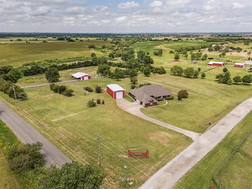 1501 Stable Rock Road, Yukon, OK 73099