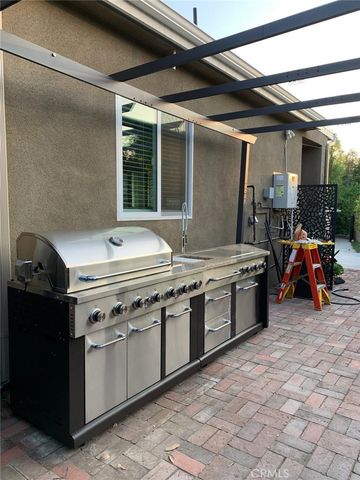 1018 La Presa Drive, Pasadena, CA 91107