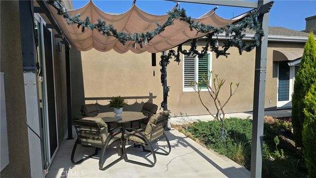 1018 La Presa Drive, Pasadena, CA 91107