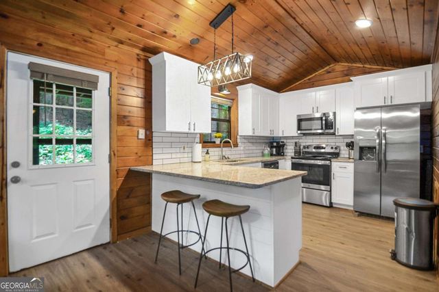 136 Fox Run Drive, Blue Ridge, GA 30513