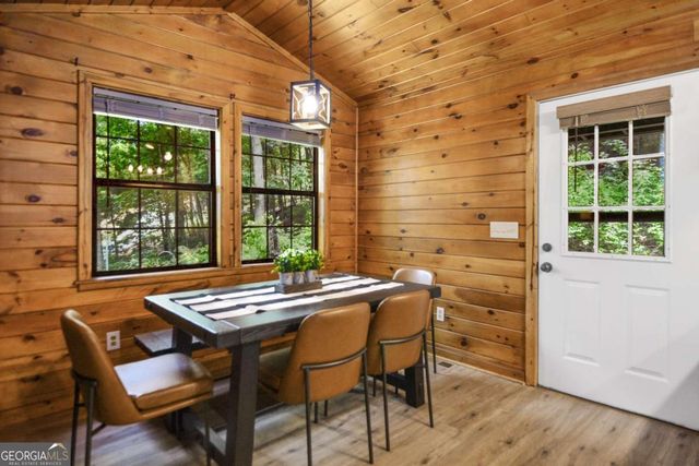 136 Fox Run Drive, Blue Ridge, GA 30513
